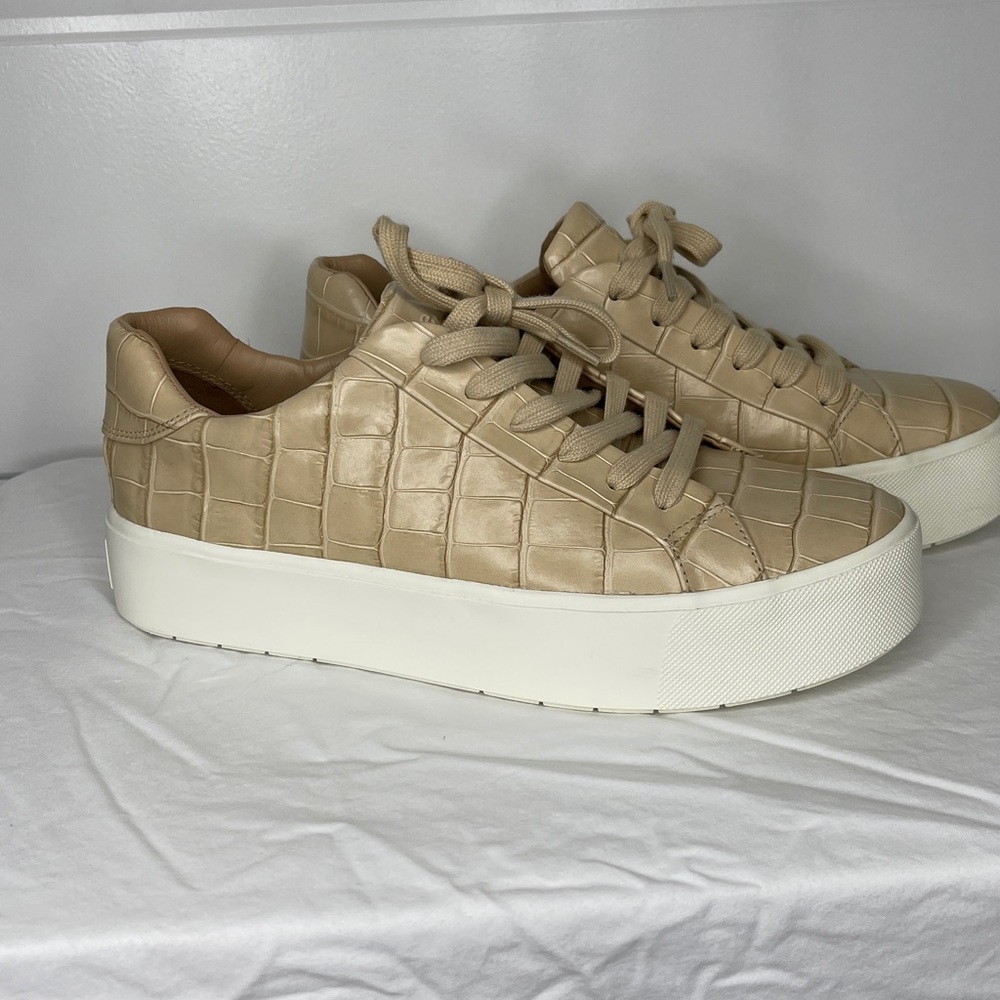 VINCE. BENFIELD CROC EMBOSED LEATHER SNEAKER SIZE 6.5 M - Picture 4 of 7